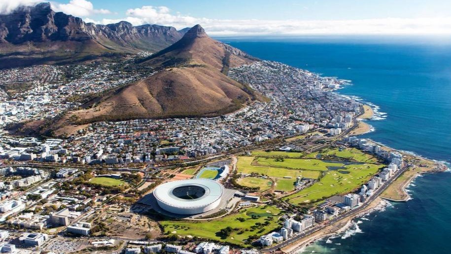 Aerial view of Cape Town, South Africa, with Table Mountain in the background on the GoGo Tours Southern Africa: 3 Countries – South Africa, Botswana & Namibia (14-Day Tour)