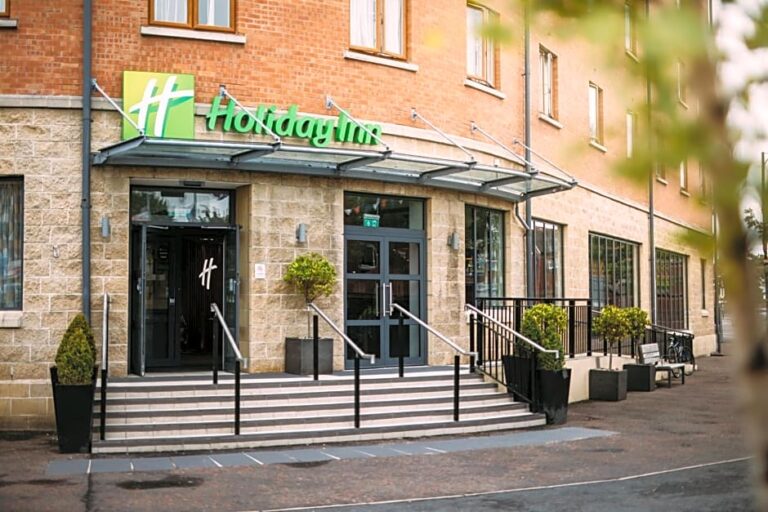 Entrance of Holiday Inn Belfast hotel.