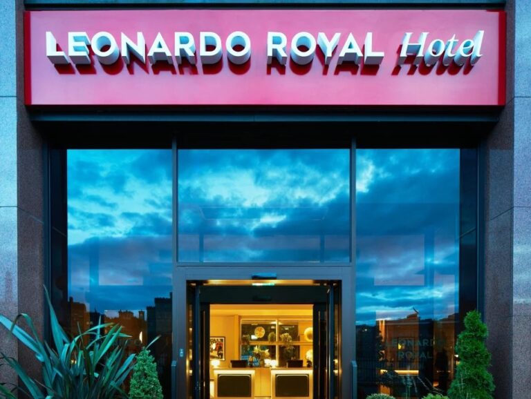 Entrance of Leonardo Royal Hotel Edinburgh at dusk